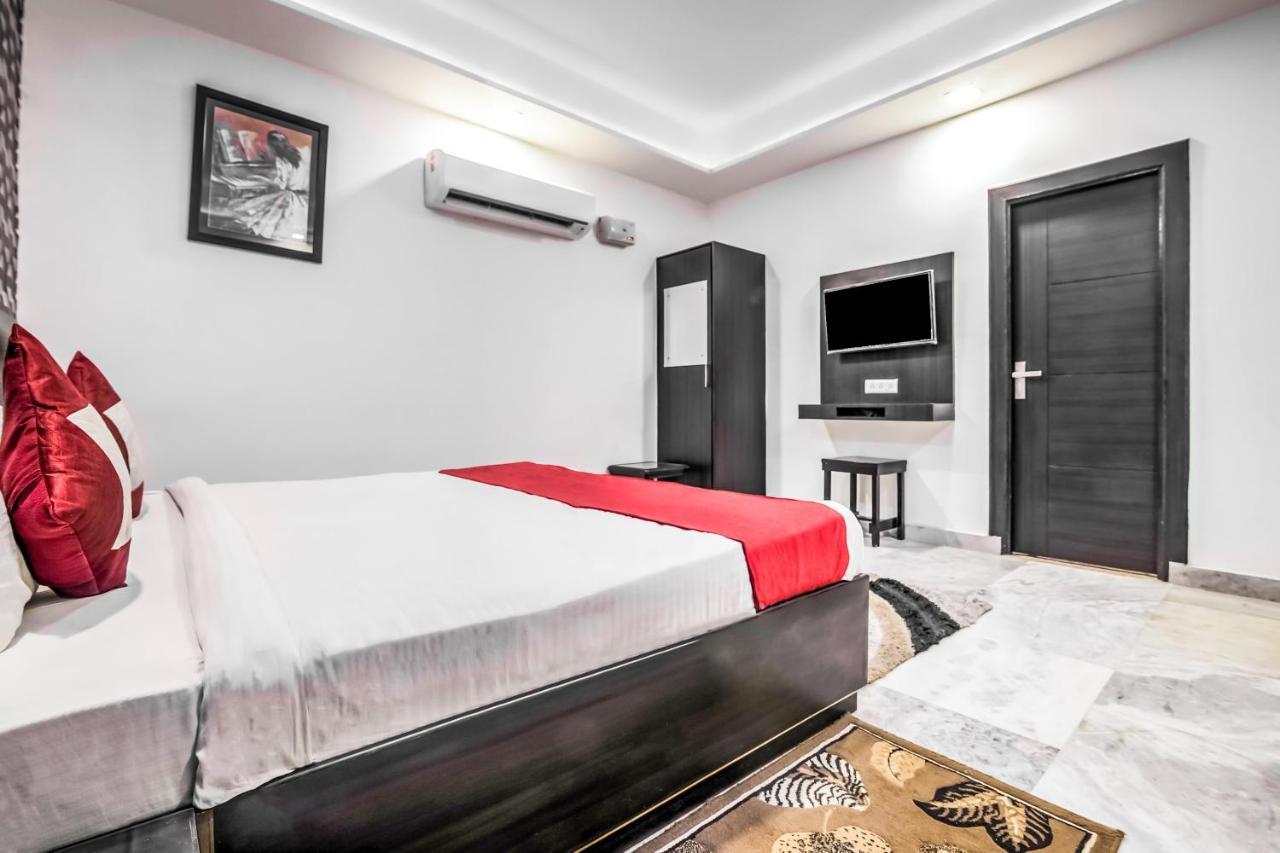 Hotel Oyo 8888 Riga Hs Deluxe Agra  Exterior foto